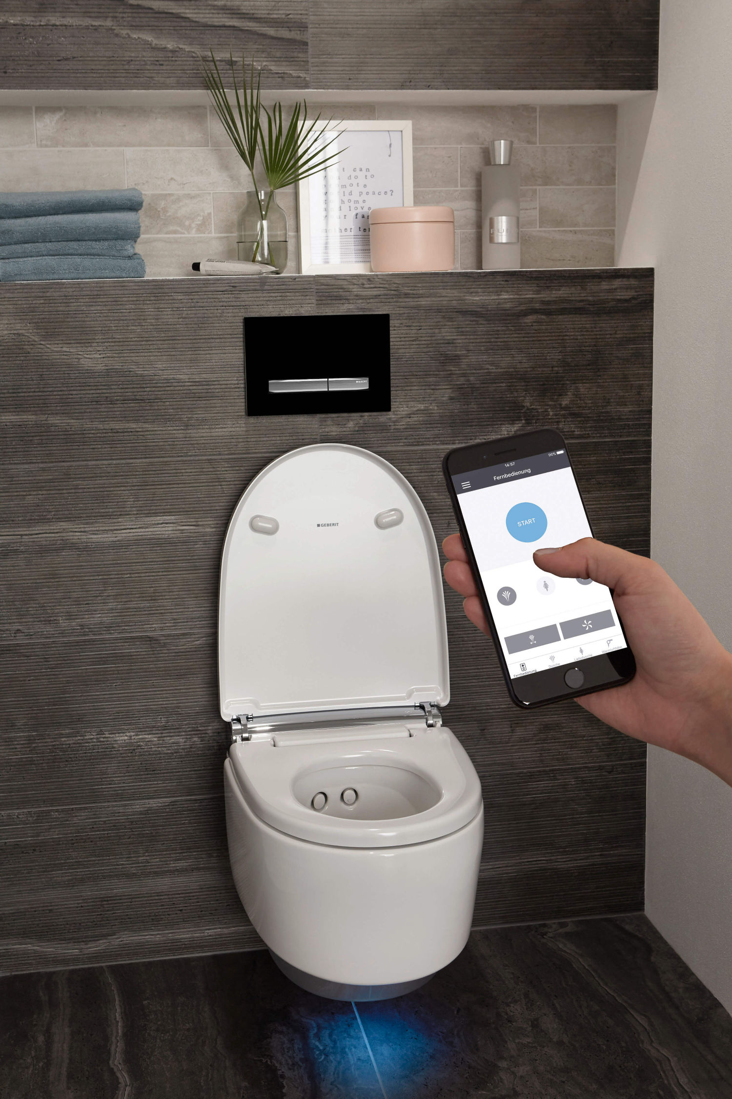 Geberit AquaClean Mera mit Orientierungslicht und AquaClean App.