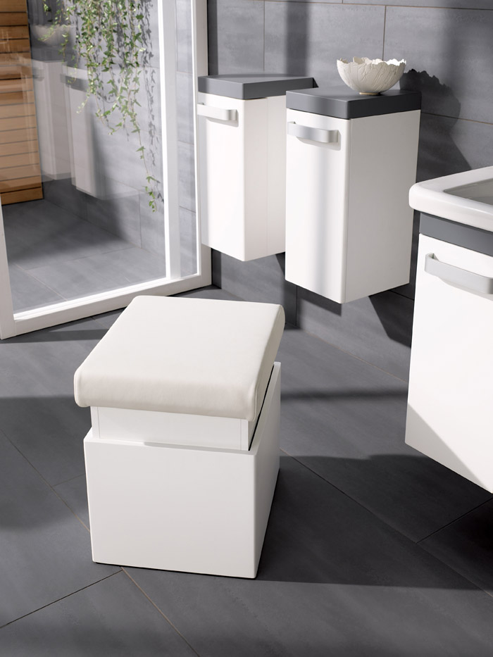 Geberit Renova Comfort Seitenschrank mit Hocker