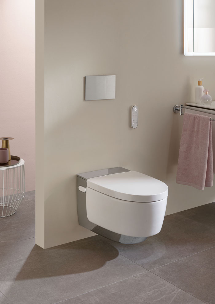 Geberit AquaClean Mera Dusch-WC in ästhetisch ansprechendem Badezimmer