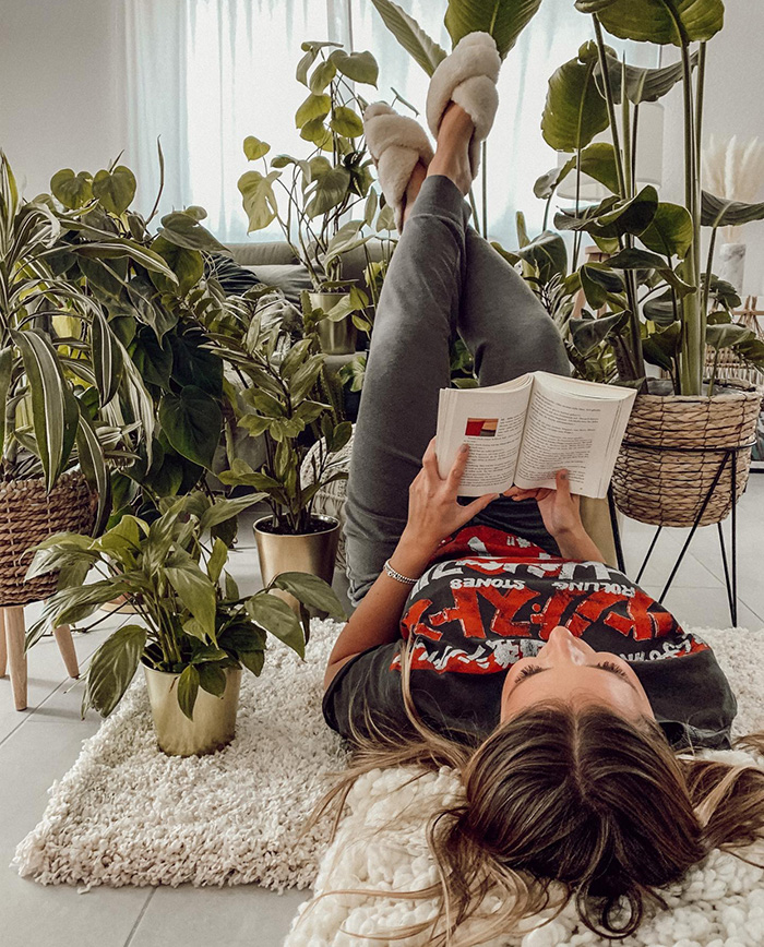 Influencerin Nadine gibt Tipps zu Pflanzen im Bad. 